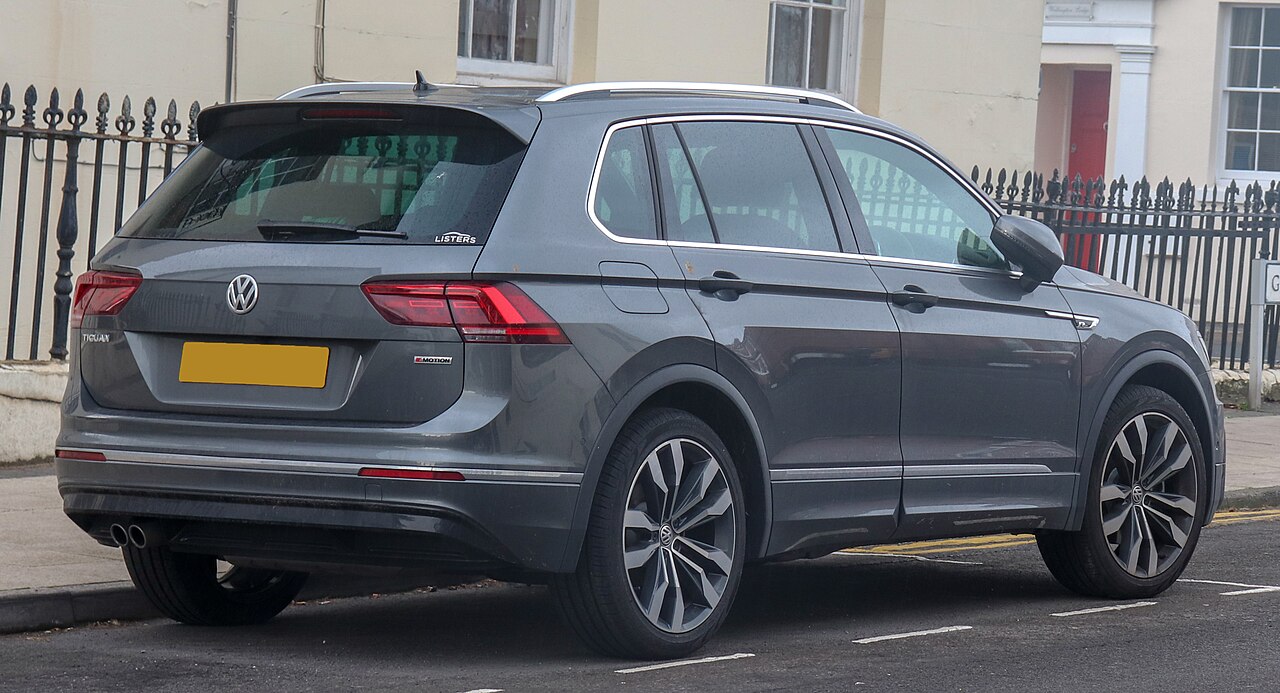 2018 Volkswagen Tiguan R-Line TSi BlueMotion 4Motion 2.0 Rear.jpg