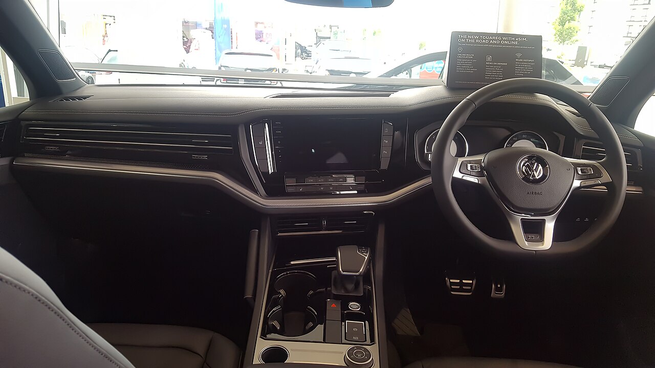 2018 Volkswagen Touareg Interior.jpg